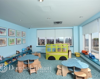 1510 Lexington Avenue - Photo Thumbnail 7