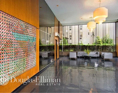 303 East 83rd St - Photo Thumbnail 12