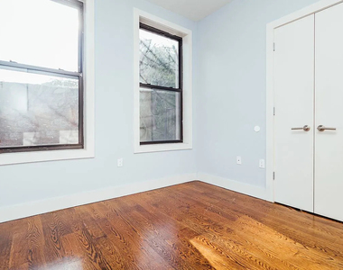 137 Manhattan Avenue - Photo Thumbnail 2