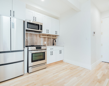 1582 Fulton St - Unit: 4A - Photo Thumbnail 2