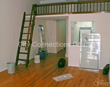 1 Astor Pl - Photo Thumbnail 1