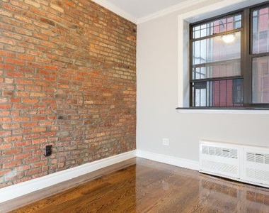 233 E 29th - Photo Thumbnail 2