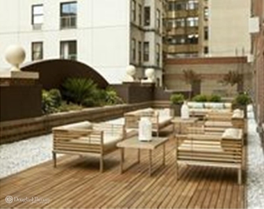 560 West 43rd St - Photo Thumbnail 14