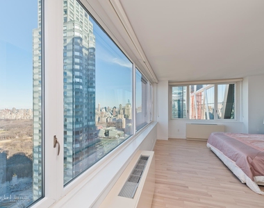 322 West 57th St - Photo Thumbnail 2