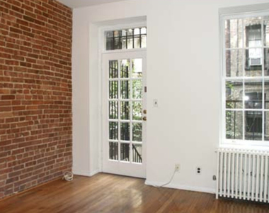 321 East 75th Street - Photo Thumbnail 0