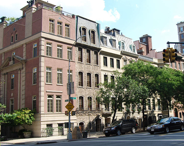 East 55th Street - Photo Thumbnail 9