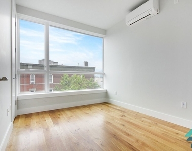 410 Lexington Avenue - Photo Thumbnail 1