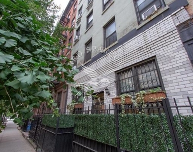 420 East 83rd Street - Photo Thumbnail 16