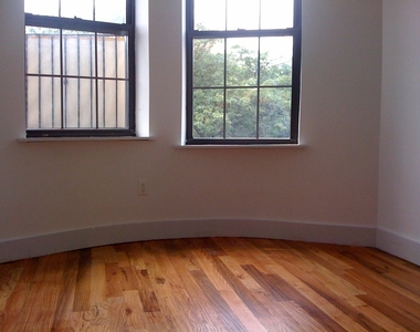 461 Park Place - Photo Thumbnail 2