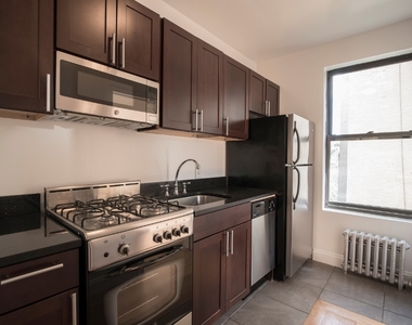 201-205 West 11th Street - Photo Thumbnail 0