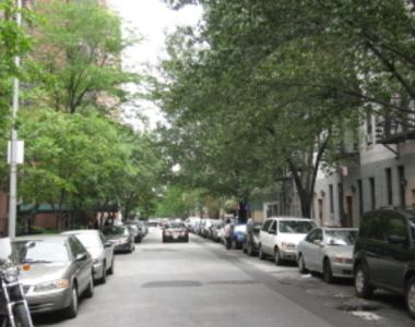 East 81st Street - Photo Thumbnail 1