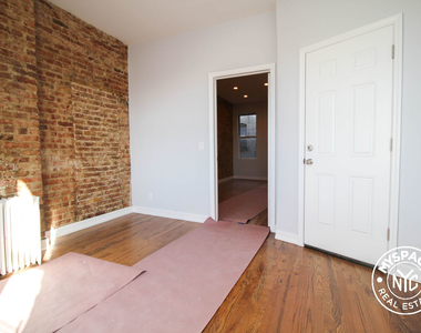 1348 Willoughby Avenue - Photo Thumbnail 5