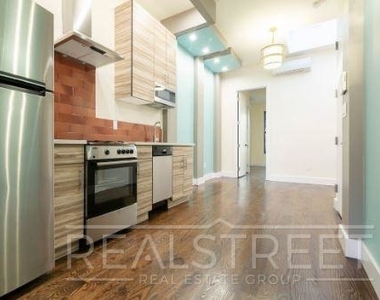 31 Locust St - Photo Thumbnail 7