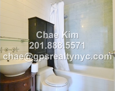 967 Columbus Avenue - Photo Thumbnail 5