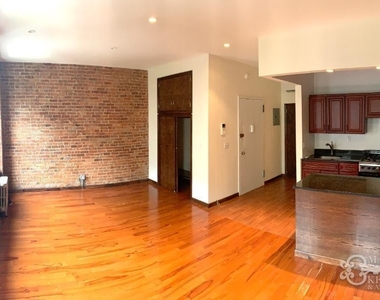 351 West46th Street - Photo Thumbnail 2