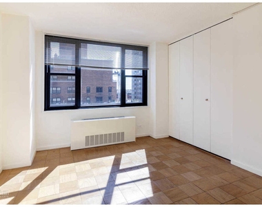 245 East 40th St - Photo Thumbnail 8