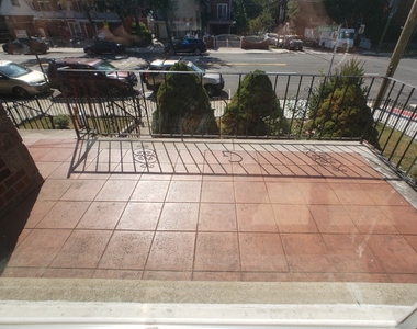 74-01 Ditmars Blvd - Photo Thumbnail 9