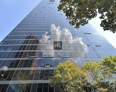 East 71 Street - Photo Thumbnail 1