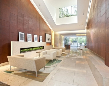 300 East 55th St - Photo Thumbnail 0