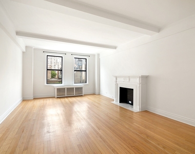 301 East 21st Street - Photo Thumbnail 2