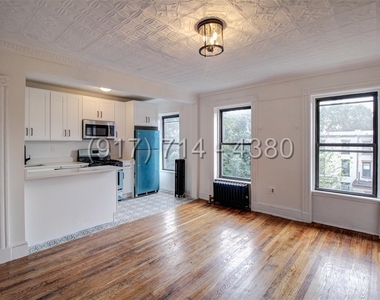 70 Halsey St - Photo Thumbnail 0