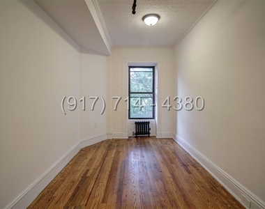 70 Halsey St - Photo Thumbnail 6