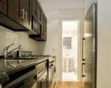 309 Mott Street - Photo Thumbnail 3