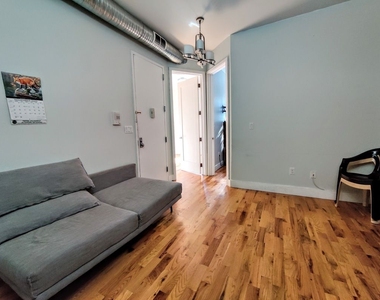 870A Dekalb Ave - Photo Thumbnail 8