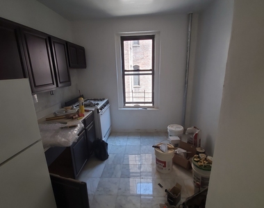 W 231st Kingsbridge ave - Photo Thumbnail 3