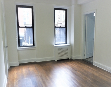 140 East 46th Street - Photo Thumbnail 6