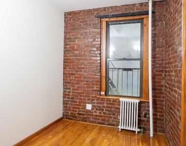 410 E 13TH ST - Photo Thumbnail 2