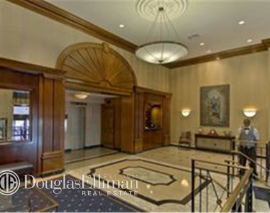 200 East 64th St - Photo Thumbnail 3