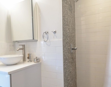 2225 Tilden Avenue #4 - Photo Thumbnail 7