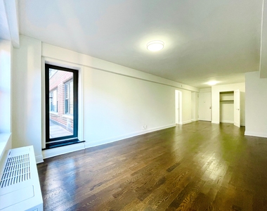 405 East 56th Street - Photo Thumbnail 1