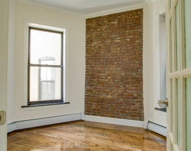 15 West 103rd Street - Photo Thumbnail 3