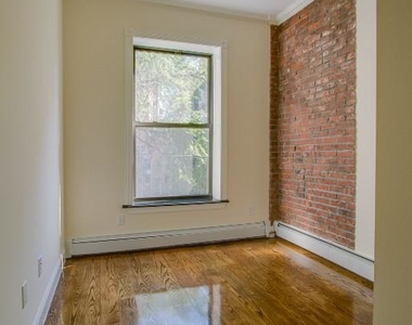 15 West 103rd Street - Photo Thumbnail 4