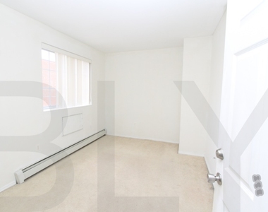 480 Howard Ave #3 - Photo Thumbnail 7