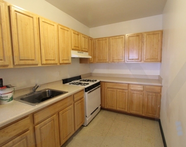 480 Howard Ave #3 - Photo Thumbnail 0