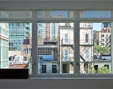 305 East 51st Street - Photo Thumbnail 3