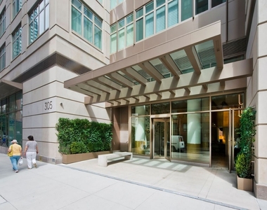 305 East 51st Street - Photo Thumbnail 8