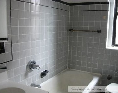 4580 Broadway - Photo Thumbnail 4