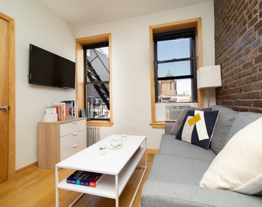 111 Mott Street - Photo Thumbnail 4