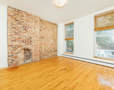 28 St Marks Ave - Unit: 1 - Photo Thumbnail 7