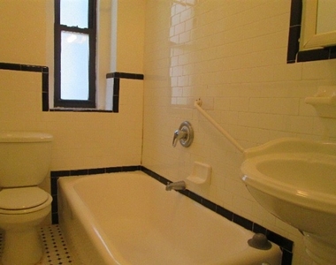 4863 Broadway - Photo Thumbnail 7