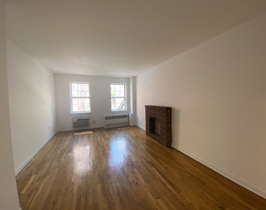 402 East 83rd Street 2a - Photo Thumbnail 3