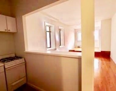 221 East 33rd Street - Photo Thumbnail 1