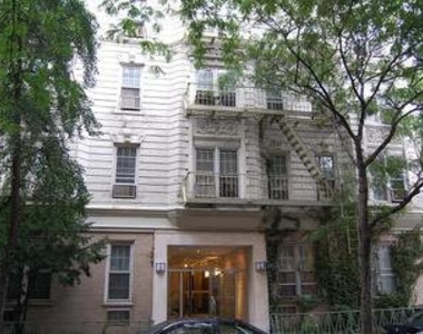 55 Perry St - Photo Thumbnail 7