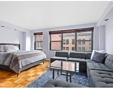 200 East 27th St - Photo Thumbnail 1