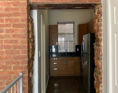 723 St Nicholas Ave - Photo Thumbnail 0