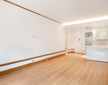 145 West 58th Street - Photo Thumbnail 3